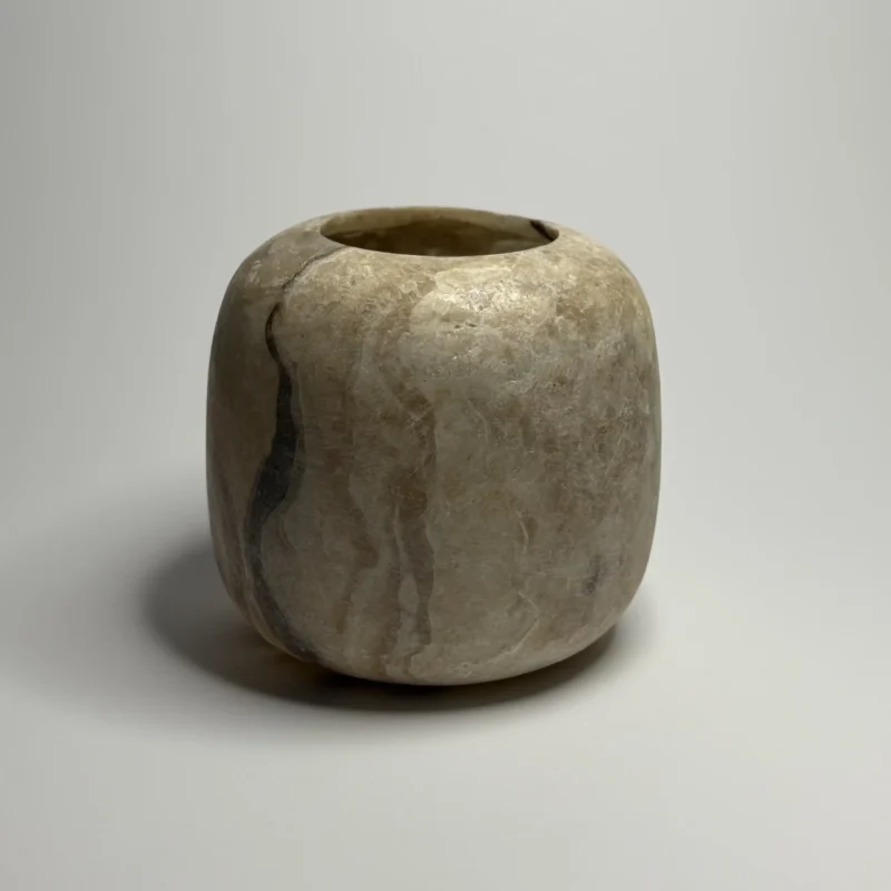 Okrągły lampion z alabastru